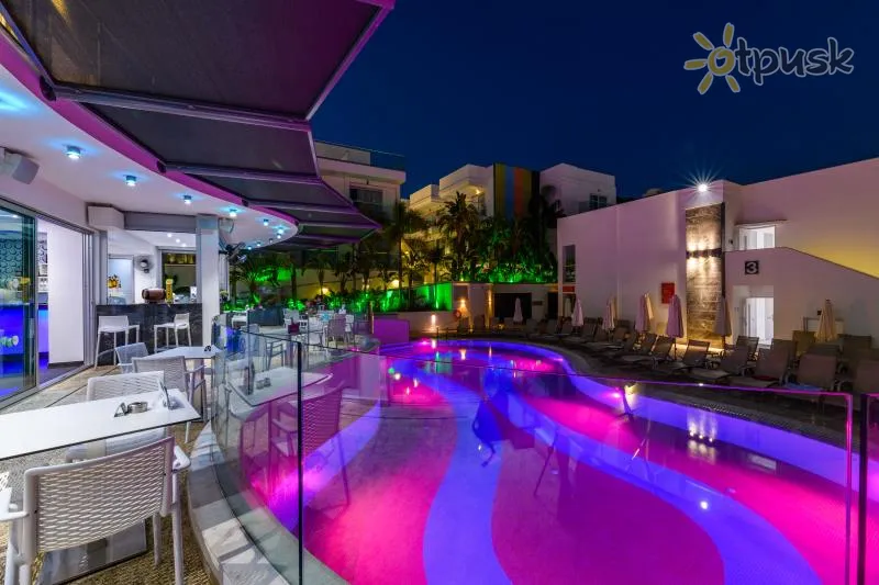 Фото отеля Tasia Maris Oasis 4* Айя Напа Кипр бары и рестораны