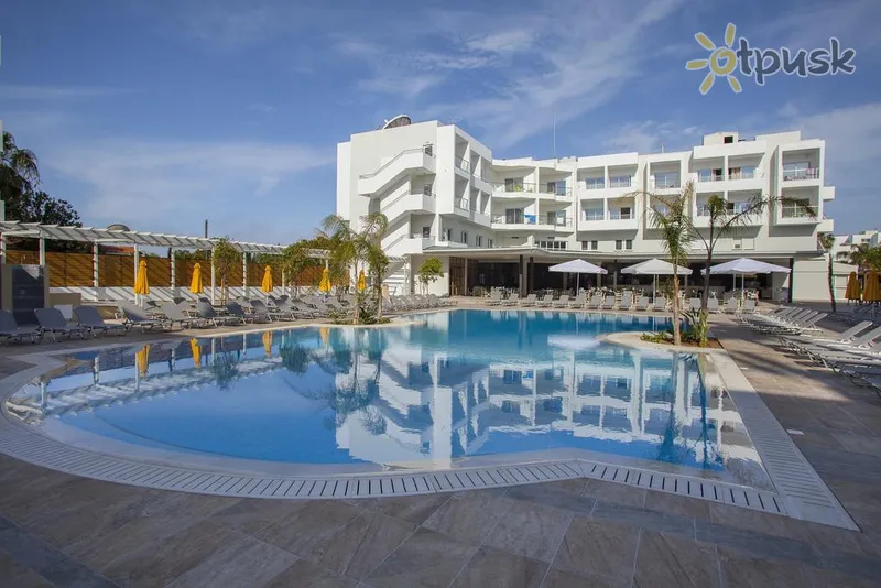 Фото отеля Smartline Mayfair Paphos 3* Пафос Кіпр екстер'єр та басейни