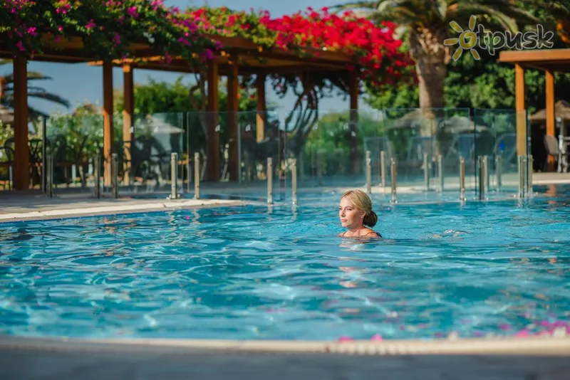 Фото отеля Alion Beach Hotel 5* Ayia Napa Kipras išorė ir baseinai