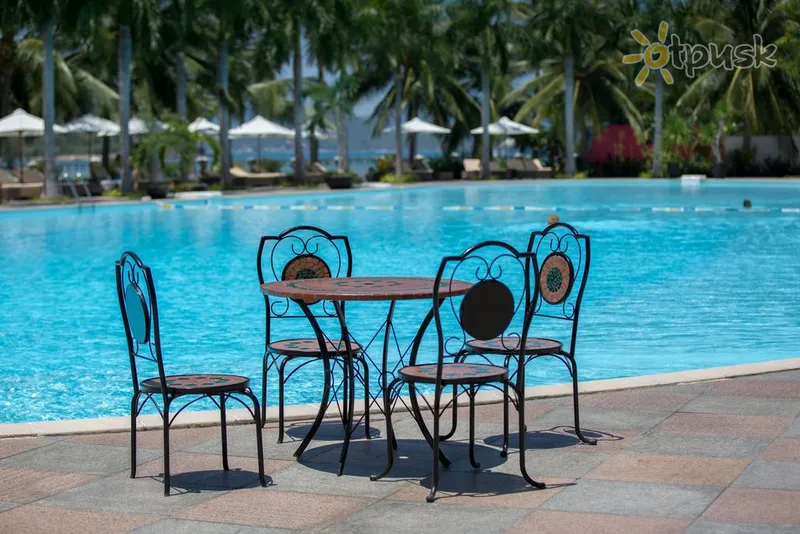 Фото отеля Diamond Bay Resort & Spa 5* Nha Trang Vjetnama ārpuse un baseini