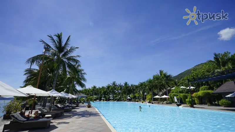 Фото отеля Diamond Bay Resort & Spa 5* Nha Trang Vietnamas išorė ir baseinai