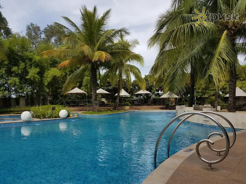Фото отеля Radisson Blu Hotel Cebu 5* о. Себу Филиппины экстерьер и бассейны