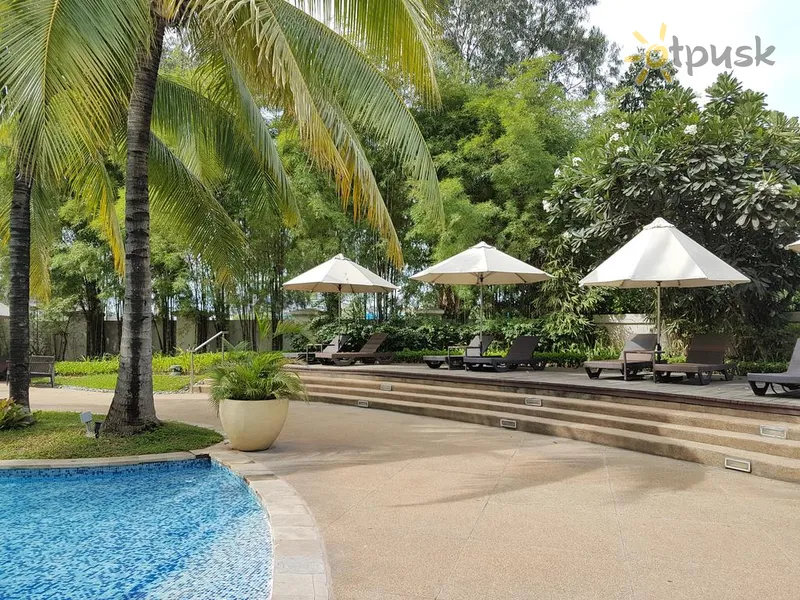 Фото отеля Radisson Blu Hotel Cebu 5* о. Себу Филиппины экстерьер и бассейны