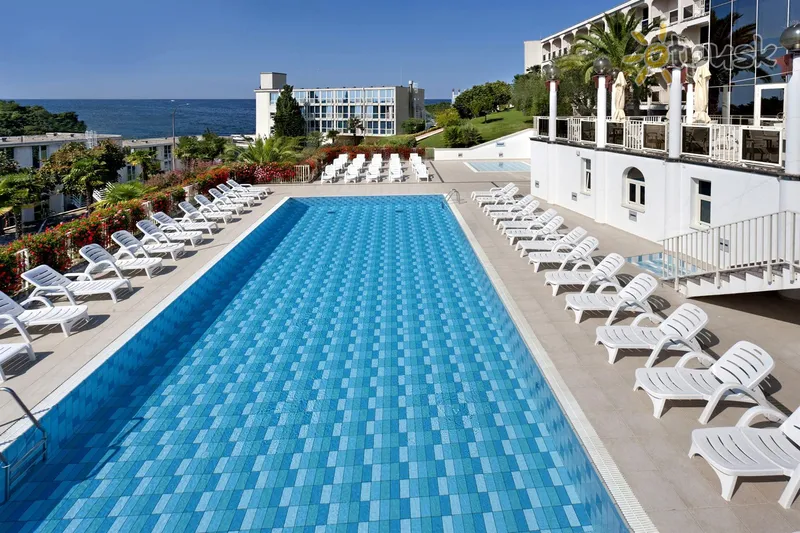 Фото отеля Laguna Istra Hotel 3* Porec Horvātija ārpuse un baseini