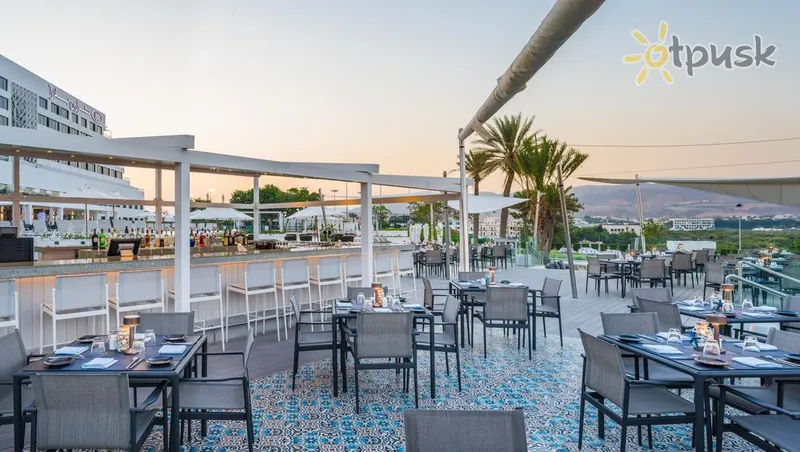 Фото отеля Crowne Plaza Hotel Muscat 4* Muskatas Omanas barai ir restoranai