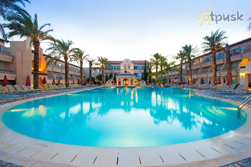 Фото отеля Napa Plaza 4* Айя Напа Кіпр екстер'єр та басейни