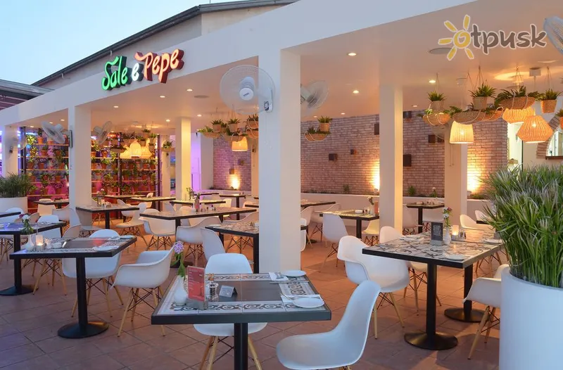 Фото отеля Napa Plaza 4* Aija Napa Kipra bāri un restorāni