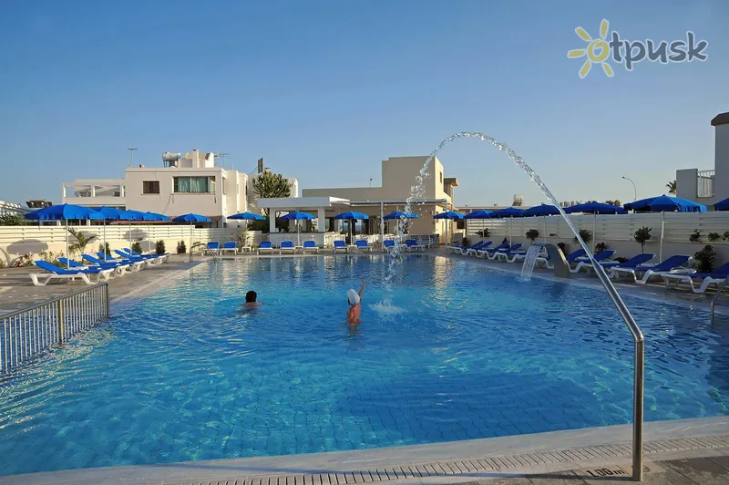 Фото отеля Euronapa Hotel 3* Айя Напа Кипр экстерьер и бассейны