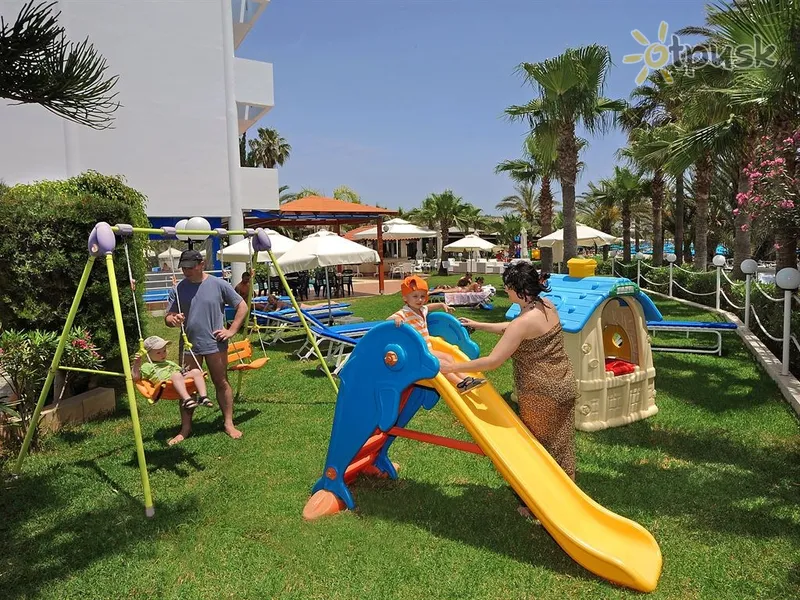 Фото отеля Okeanos Beach Hotel 3* Айя Напа Кипр для детей