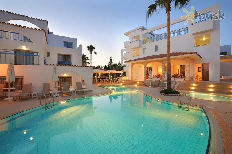 Фото отеля Petrosana Hotel Apartments 3* Ayia Napa Kipras išorė ir baseinai
