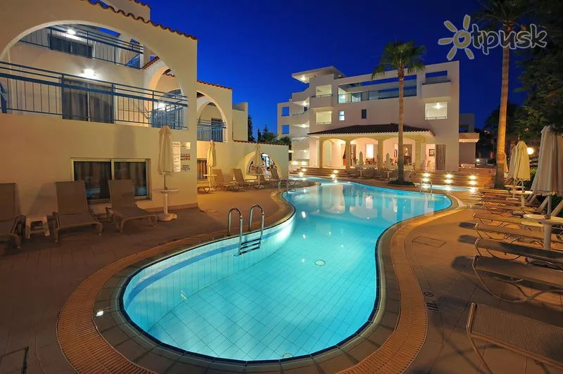 Фото отеля Petrosana Hotel Apartments 3* Айя Напа Кипр экстерьер и бассейны