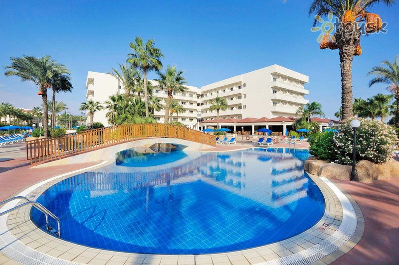 Фото отеля Nissiana Hotel 3* Айя Напа Кипр экстерьер и бассейны