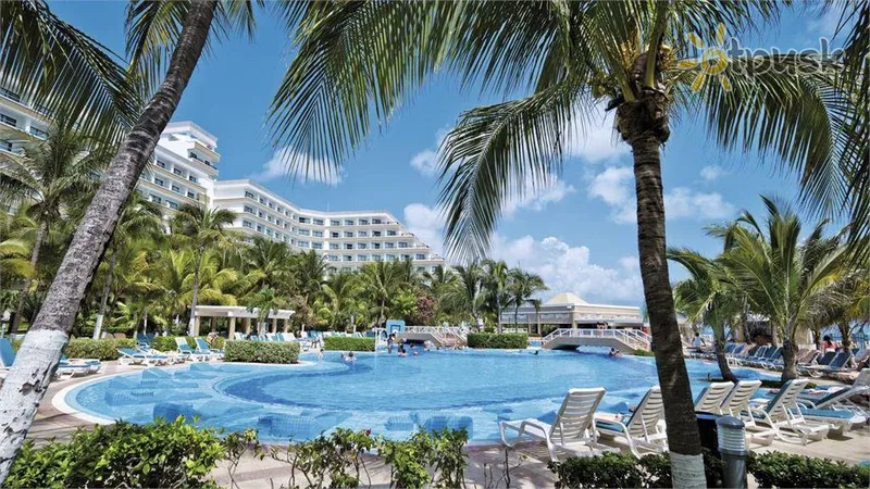 Фото отеля Riu Caribe Hotel 5* Kankunas Meksika išorė ir baseinai
