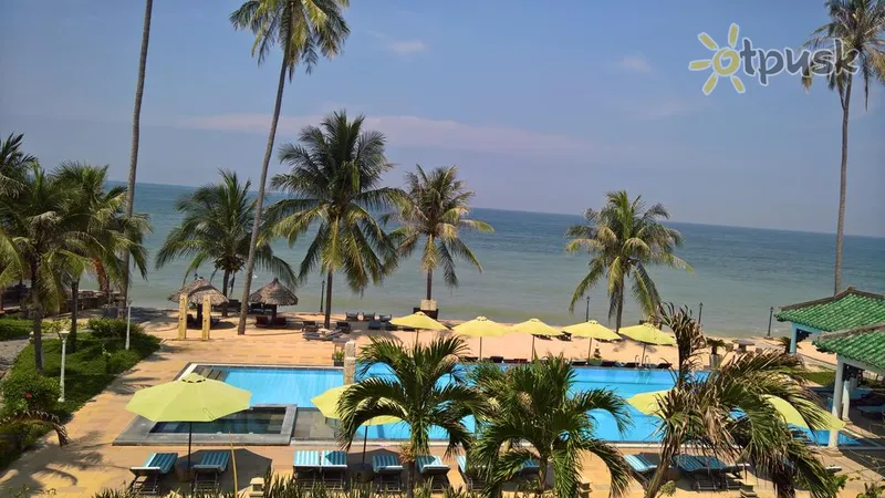 Фото отеля Dynasty Resort 3* Фант'єт В'єтнам екстер'єр та басейни