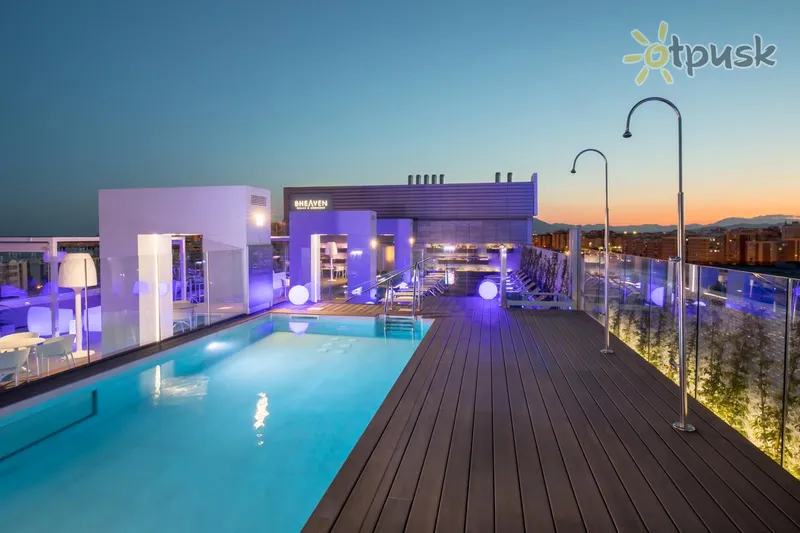 Фото отеля Barcelo Malaga Hotel 4* Malaga Spānija ārpuse un baseini