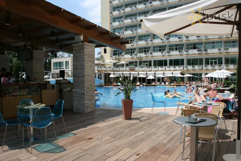 Фото отеля Grand Hotel Nirvana 4* Солнечный берег Болгария бары и рестораны