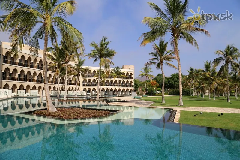 Фото отеля Al Bustan Palace A Ritz-Carlton Hotel 5* Muskatas Omanas išorė ir baseinai