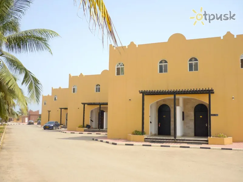 Фото отеля Samharam Tourist Village 3* Salalah Omanas išorė ir baseinai