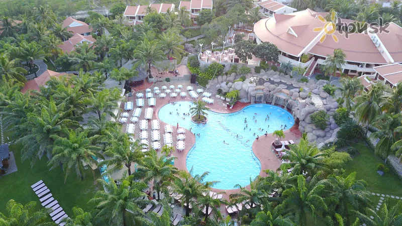 Фото отеля Phu Hai Resort 4* Фантьет Вьетнам экстерьер и бассейны