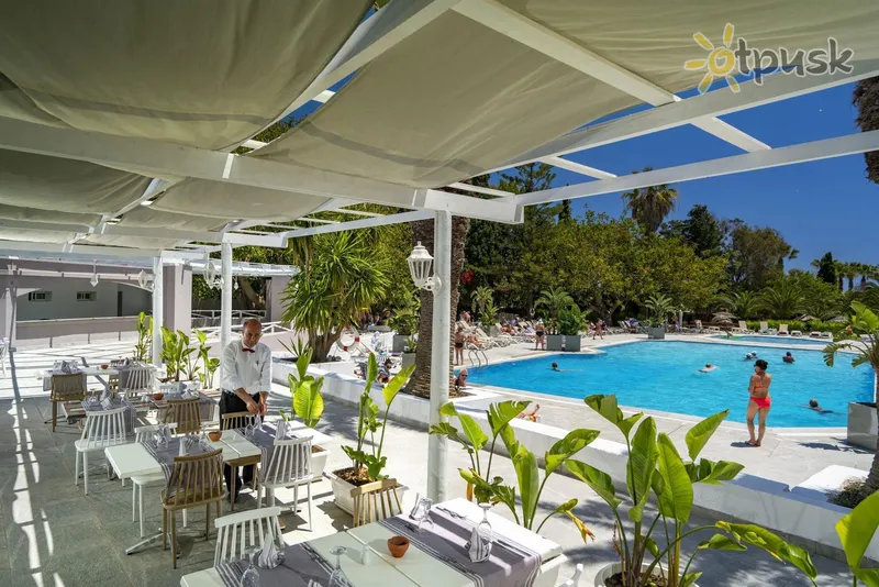 Фото отеля Cooee President Aquapark & Spa Resort 4* Hammamets Tunisija bāri un restorāni