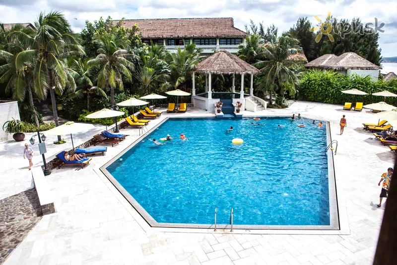Фото отеля Allezboo Beach Resort & SPA 4* Фантьет Вьетнам экстерьер и бассейны