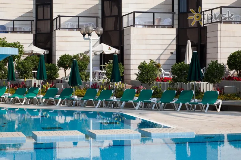 Фото отеля Isrotel Riviera Club 4* Ейлат Ізраїль екстер'єр та басейни