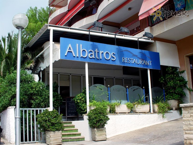 Фото отеля MedPlaya Albatros Family 3* Коста Дорада Испания бары и рестораны