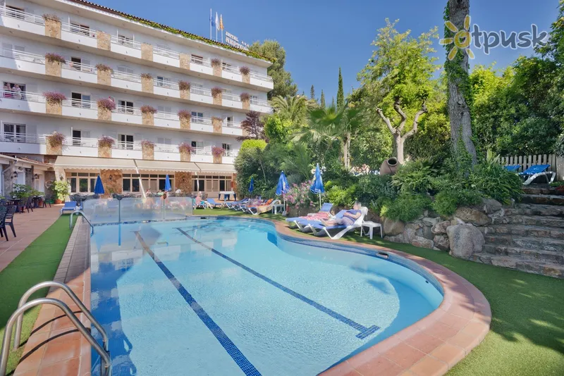 Фото отеля GHT Neptuno Hotel 3* Kosta Brava Ispanija išorė ir baseinai