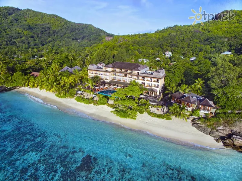 Фото отеля DoubleTree by Hilton Seychelles Allamanda Resort & Spa 4* о. Маэ Сейшельские о-ва экстерьер и бассейны