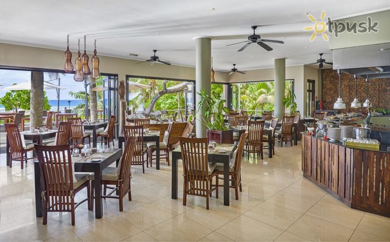 Фото отеля DoubleTree by Hilton Seychelles Allamanda Resort & Spa 4* о. Маэ Сейшельские о-ва бары и рестораны