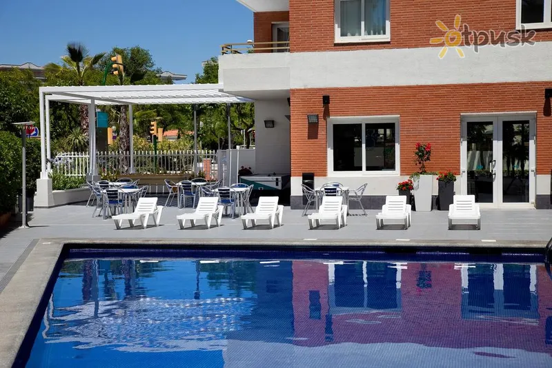 Фото отеля Les Dalies Apartments 3* Коста Дорада Іспанія екстер'єр та басейни