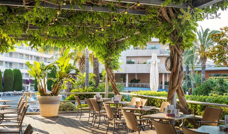 Фото отеля Aqua Hotel Onabrava & Spa 4* Kosta del Maresme Spānija bāri un restorāni