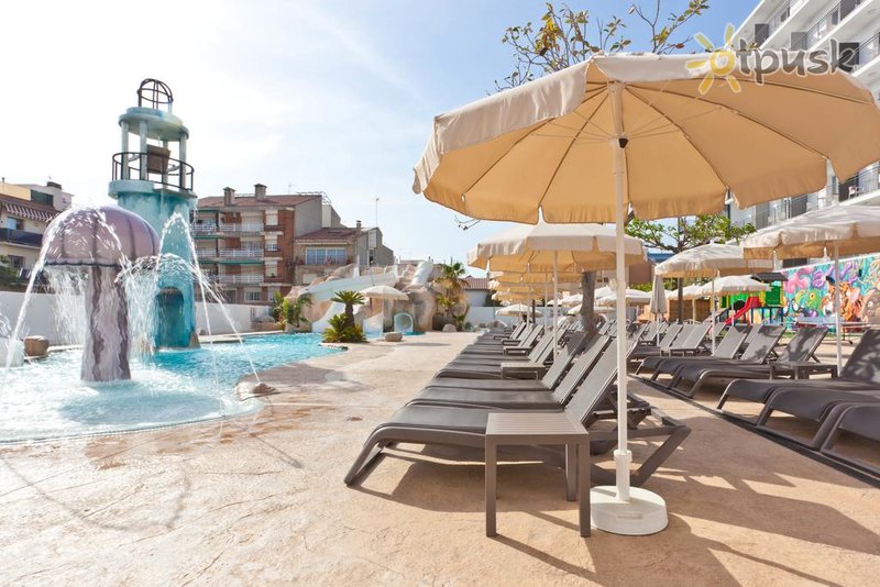 Фото отеля Alegria Pineda Splash 4* Коста Дель Маресме Испания экстерьер и бассейны