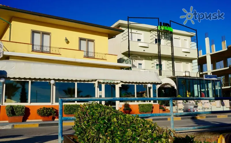 Фото отеля Bonaria Hotel 3* Ріміні Італія екстер'єр та басейни