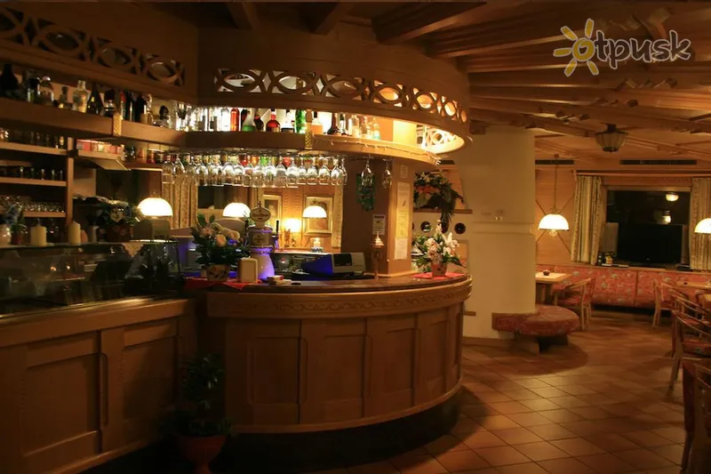 Фото отеля Rododendro Hotel 3* Кампітелло-ді-Фасса Італія бари та ресторани