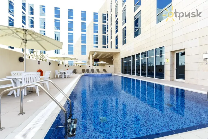Фото отеля Premier Inn Doha Education City 3* Doha Kataras išorė ir baseinai