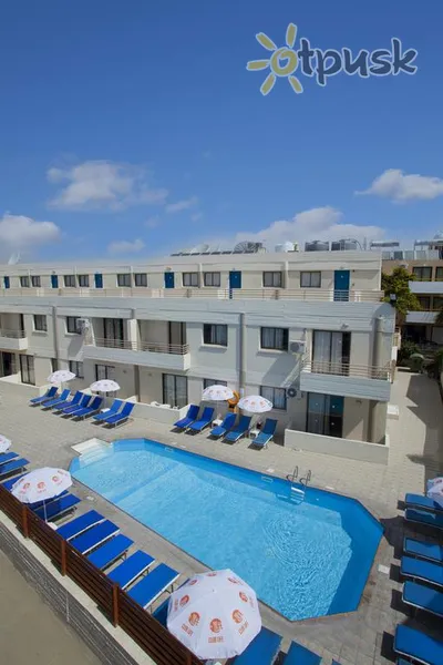 Фото отеля Paloma Hotel Apartments 2* Айя Напа Кипр экстерьер и бассейны