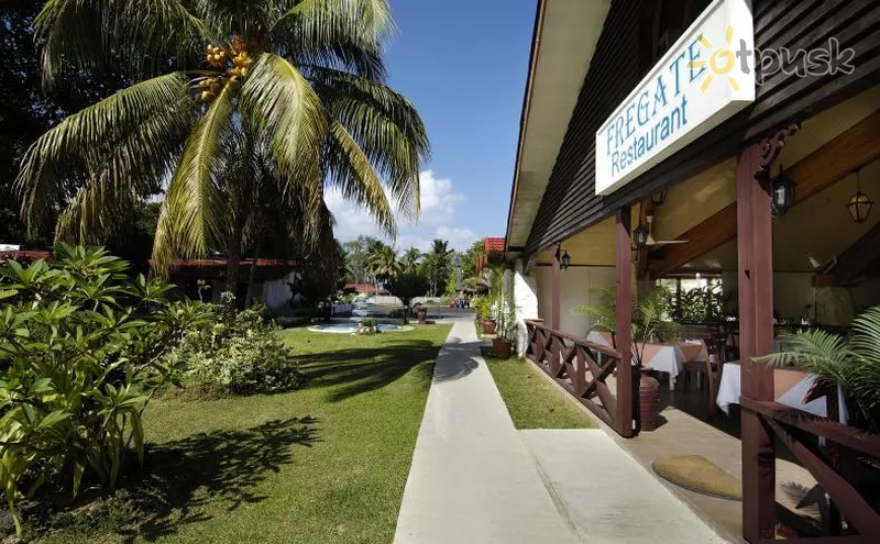 Фото отеля Berjaya Praslin Resort 3* о. Праслін Сейшельські о-ви екстер'єр та басейни
