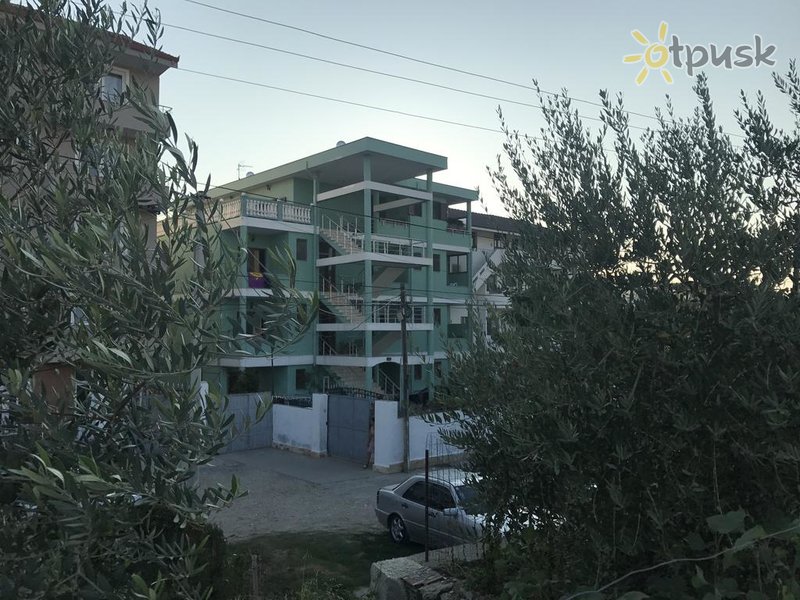 Фото отеля Pisha Guest House 2* Дуррес Албания экстерьер и бассейны
