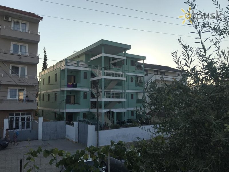 Фото отеля Pisha Guest House 2* Дуррес Албания экстерьер и бассейны