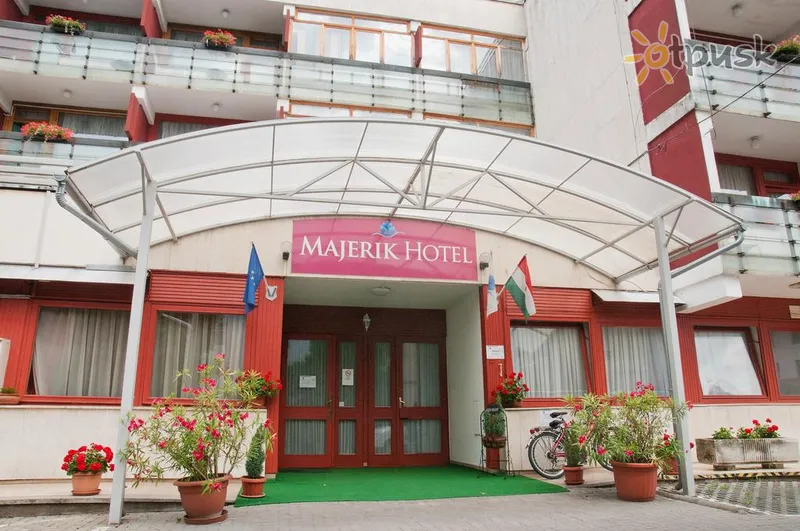 Фото отеля Majerik Hotel 3* Heviz Vengrija išorė ir baseinai