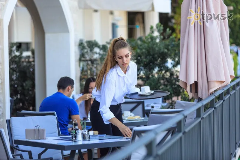 Фото отеля California Hotel 5* Svētais Stefans Melnkalne bāri un restorāni