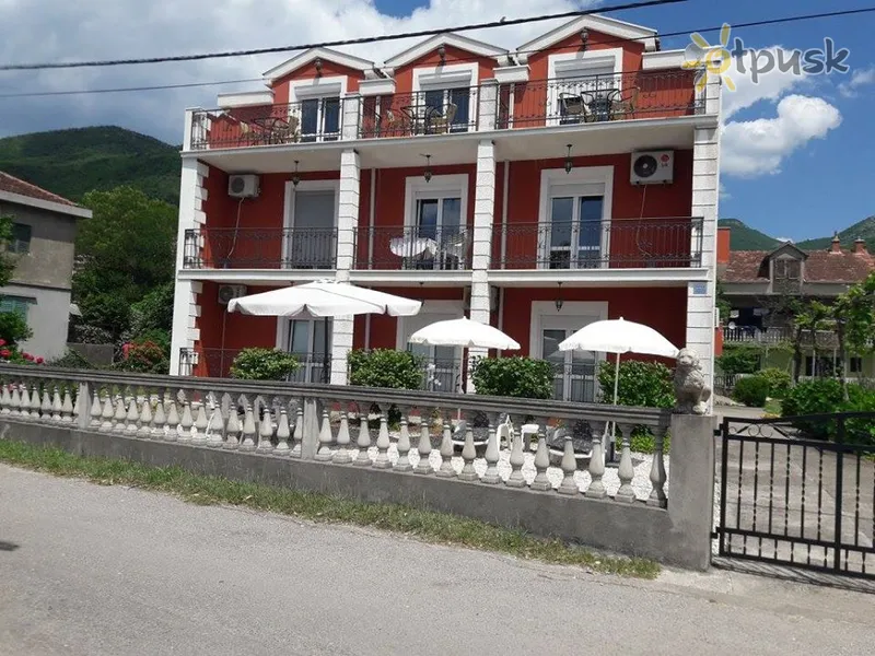 Фото отеля Markovic Tiv Villas 3* Тіват Чорногорія екстер'єр та басейни