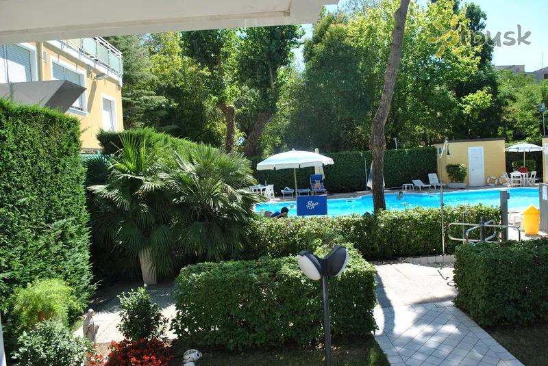Фото отеля Bahama Hotel 3* Ріміні Італія екстер'єр та басейни
