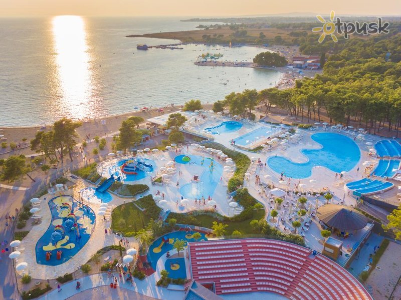 Фото отеля Zaton Holiday Resort 4* Задар Хорватия экстерьер и бассейны