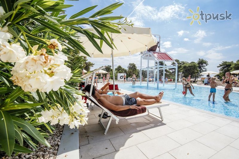 Фото отеля Zaton Holiday Resort 4* Задар Хорватия экстерьер и бассейны