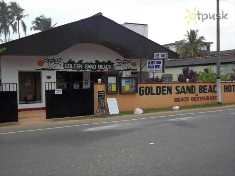 Фото отеля Golden Sand Beach Hotel 2* Хиккадува Шри-Ланка экстерьер и бассейны