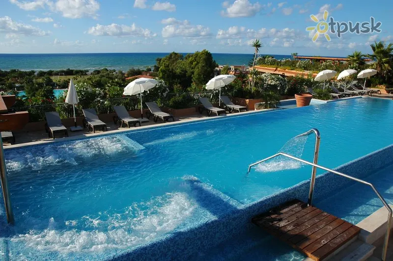 Фото отеля Acacia Resort Parco dei Leoni 4* apie. Sicilija Italiją išorė ir baseinai