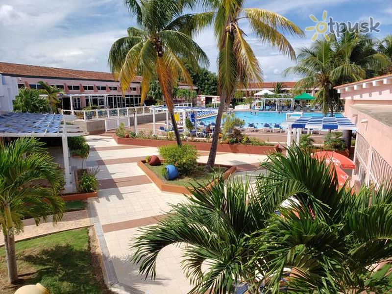 Фото отеля Blau Arenal Habana Beach 4* Гавана Куба экстерьер и бассейны