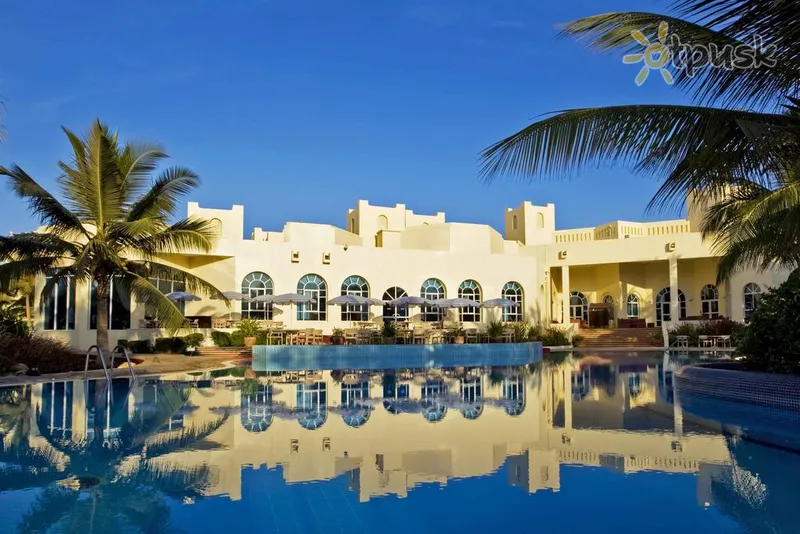 Фото отеля Hilton Salalah Resort 5* Салала Оман экстерьер и бассейны